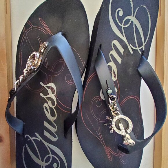 GUESS  SANDALS gently used Size 9 - Picture 6 of 11